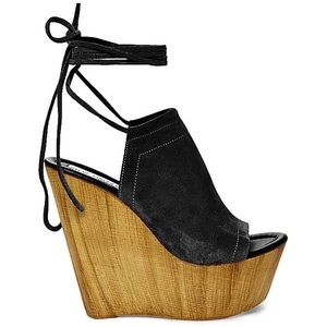 Steve Madden - Bonelli Black Suede Wedge